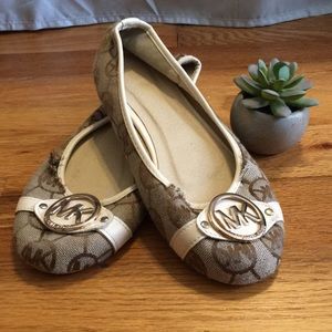 Women’s Size 8 Michael Kors Flats✨